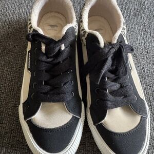 Rocket Dog Black and Cream Casual Sneakers